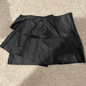 Zara genuine lamb skin black leather micro mini skirt, size small, new condition
